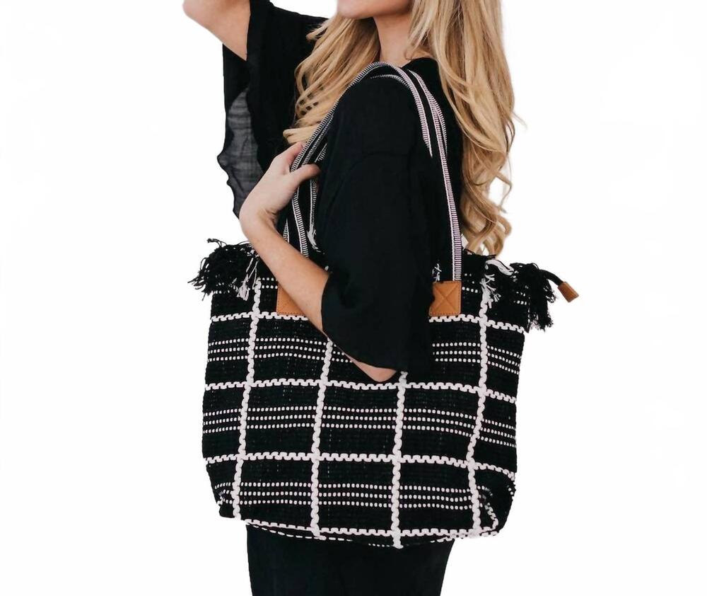 NEW PRETTY SIMPLE women's fae fringe tote bag in black